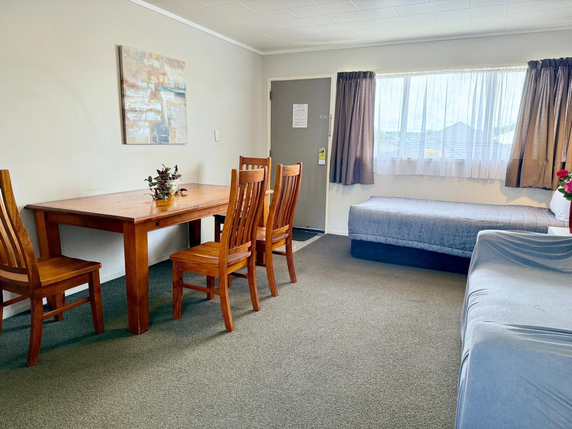 Continental Motel