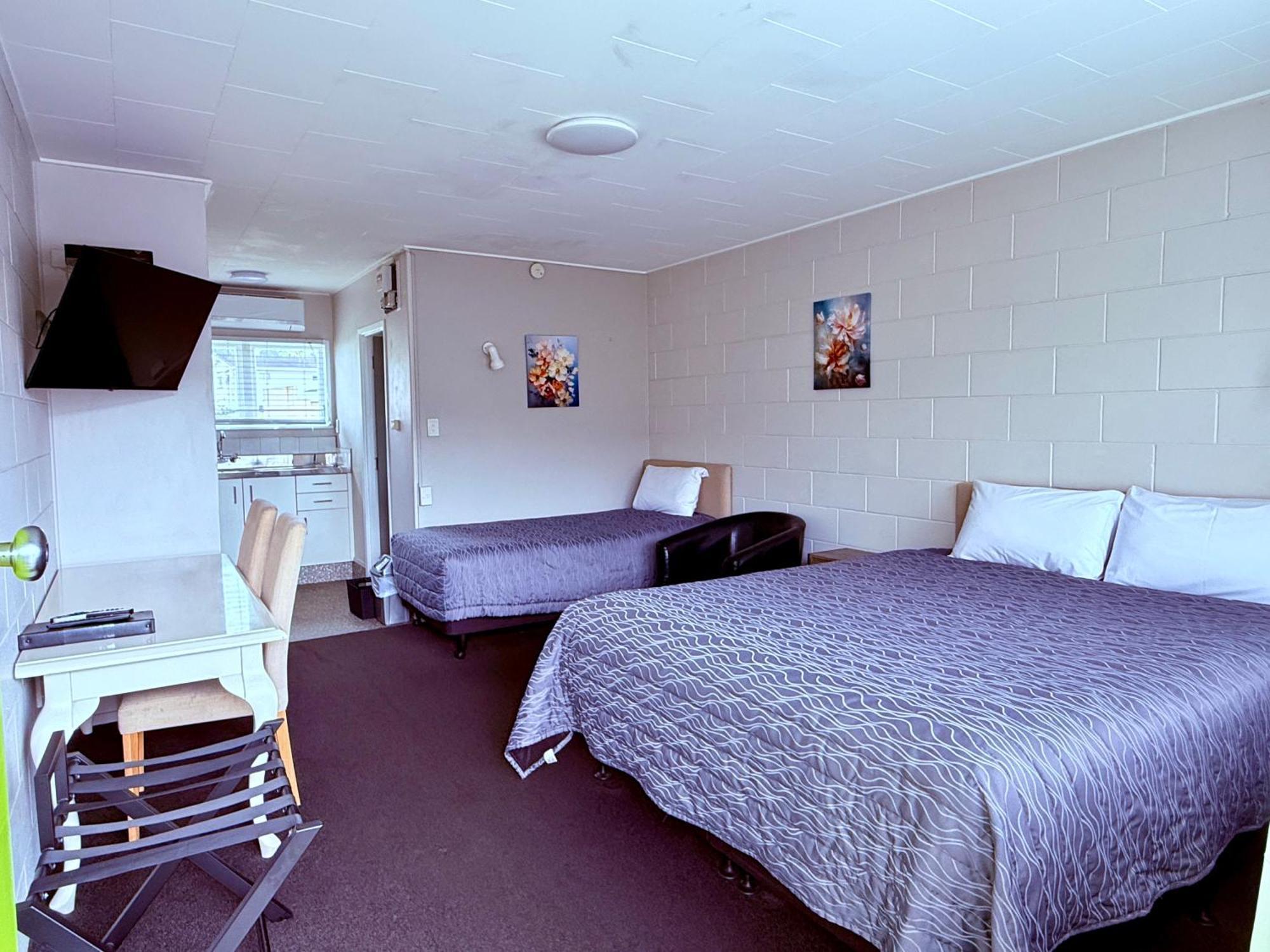 Continental Motel